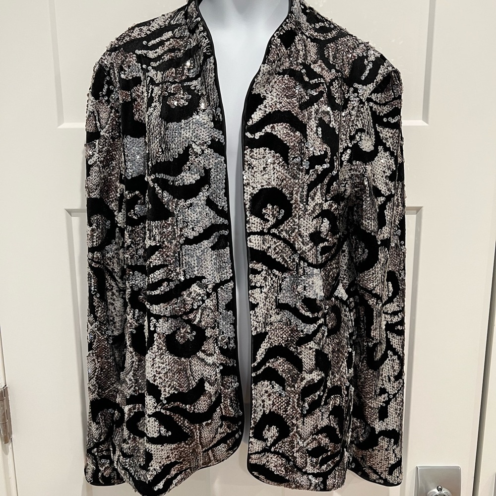 NWT Frank Lyman Size 6 sequined Jacket